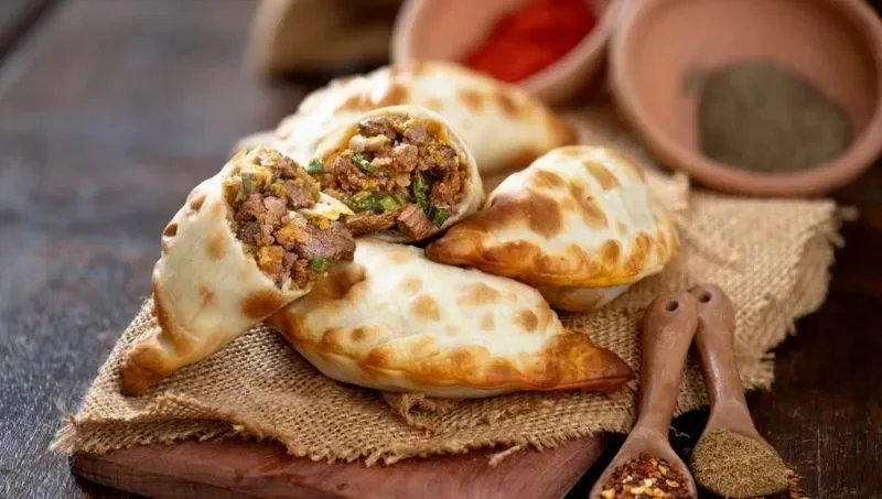 Auténtica empanada salteña 01
