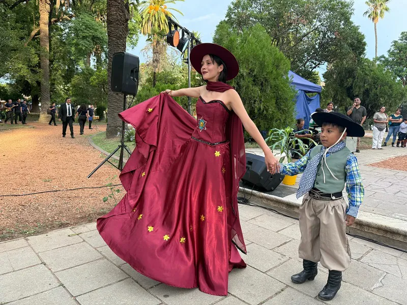 11desfile-herencia-artesanal-plaza-guemes-2048x1536