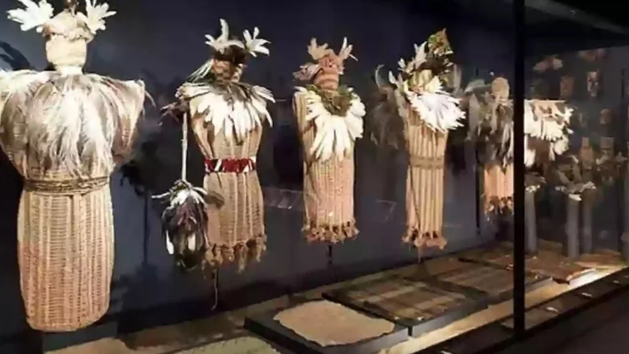 TRAJEABORIGEN