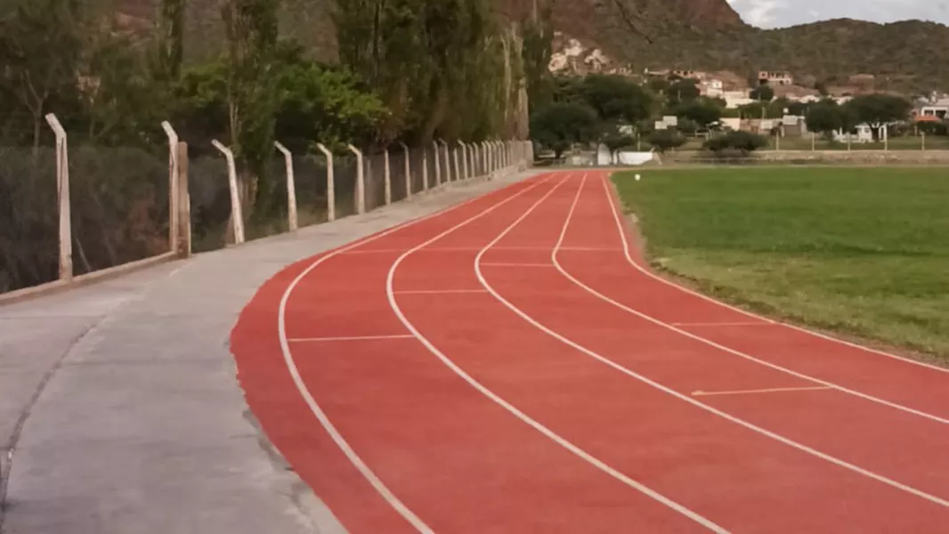 Reinauguración Pista de Atletismo Cachi 01