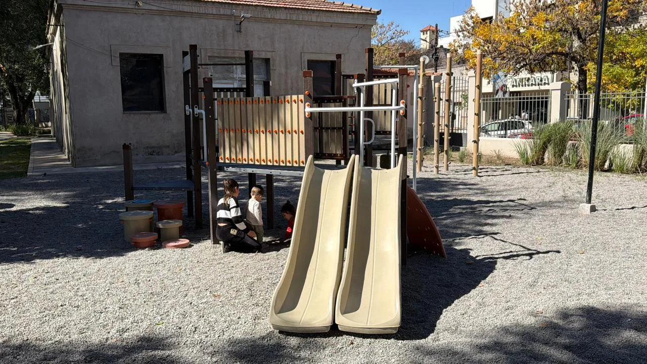 Juegos infantiles Paseo Güemes 02