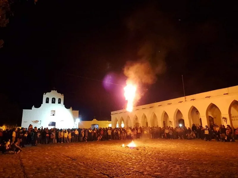 semana santa cachi quema judas