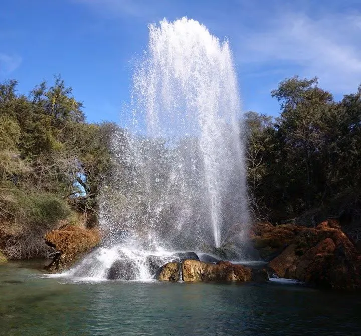 geiser de Coronel Mollinedo