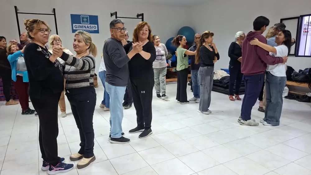 3tango-llego-al-natatorio-peron-1536x864